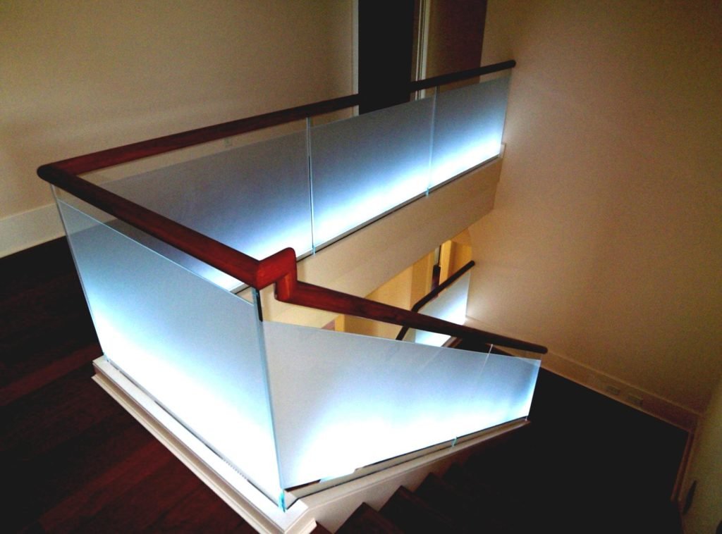 Types of glass railings of stairs and methods of their installation