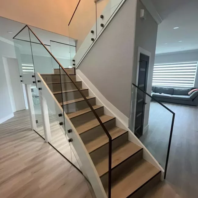 Glass staircase railing service