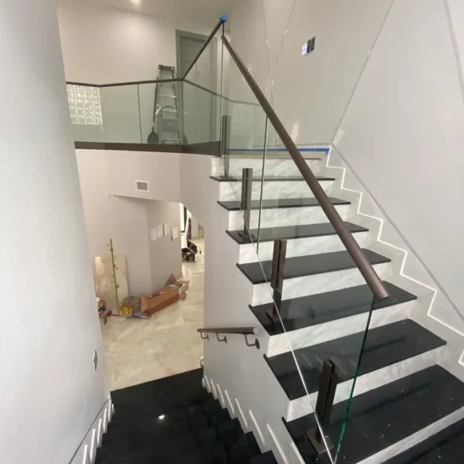 Glass handrails Jupiter