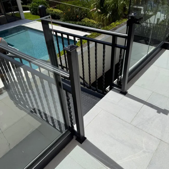 glass railing for stairs