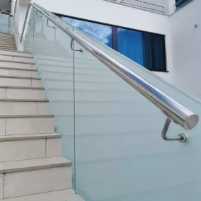 railing with glass panels