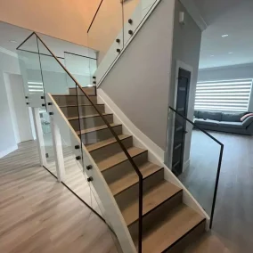 glass railing manufacturer