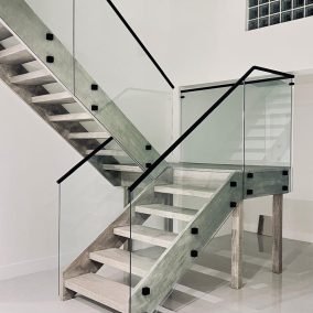 stair glass railing