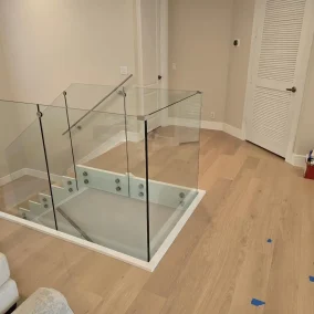 glass stair railing